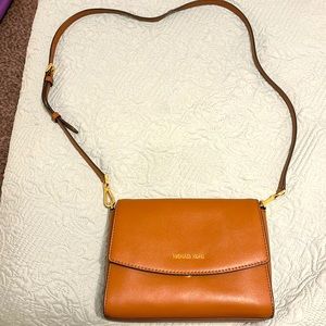 Small brown leather Michael kors cross body